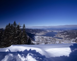 Seeblick_vom_verschneiten_Wallberg
