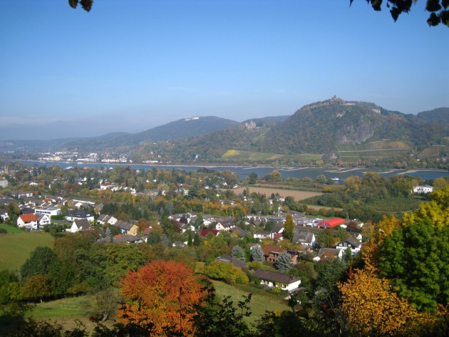 View_towards_Petersberg_and_Drachenfels
