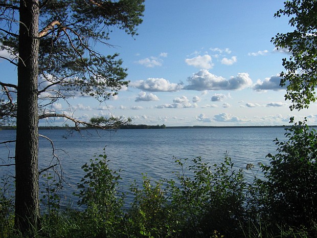 Der Kalhamajärvi See in Puolanka, Kainuu