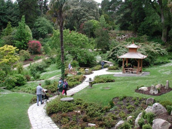 Powerscourt_House_and_Gardens_Enniskerry_Co._Wicklow_Republic_of_Ireland
