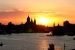 Oosterdok_in_Amsterdam_mit_der_Saint_Nicholas_Kirche_im_Hintergrund_-_klein